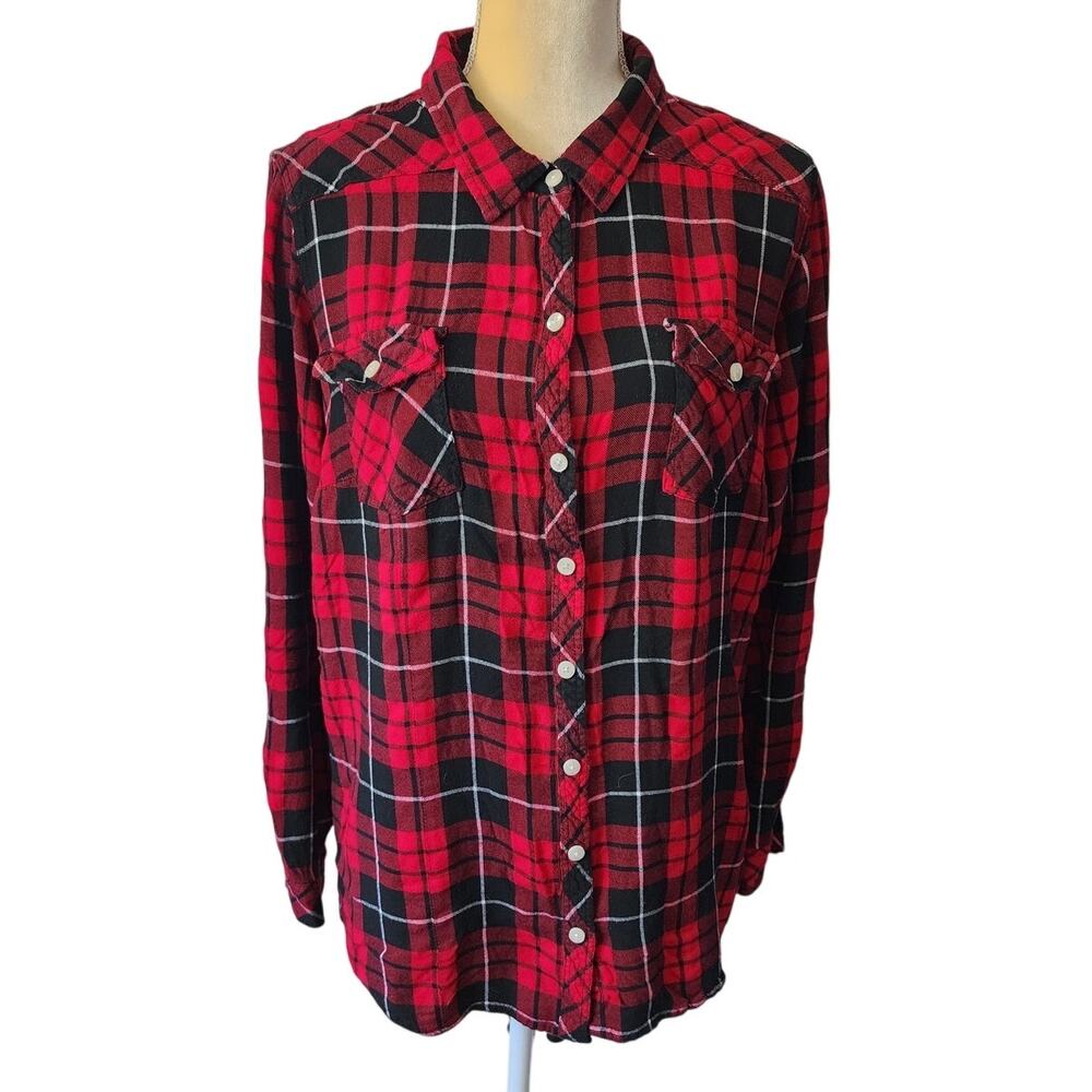 Torrid Women's Red Black White Plaid Button Down Long Sleeve Size 3